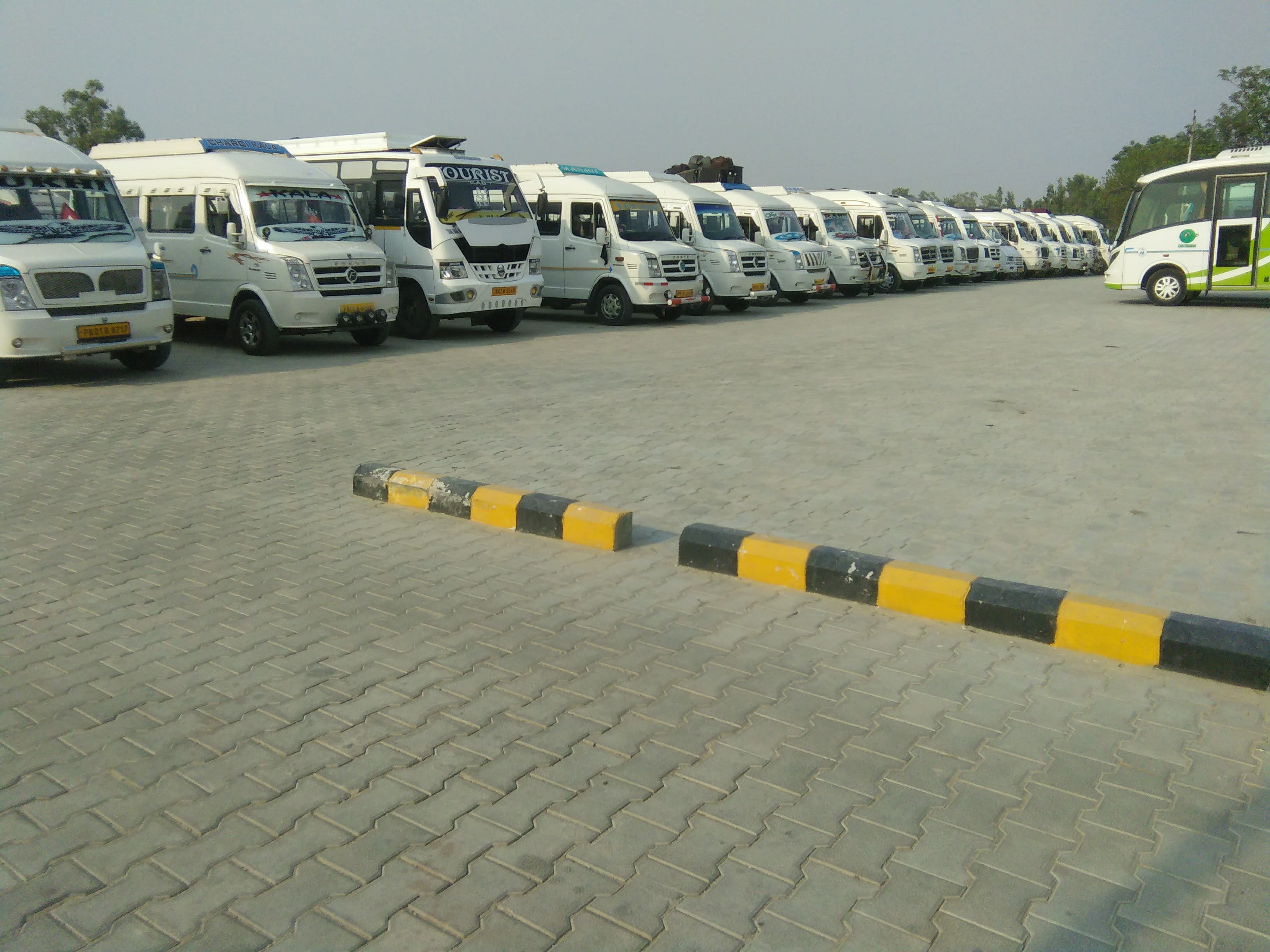 9 seater Tempo Traveller Hire in Amritsar